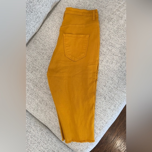 Distressed Mustard Yellow Bermuda Capris - Picture 7 of 8